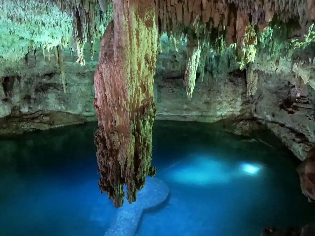 Shuttle transfer to cenotes